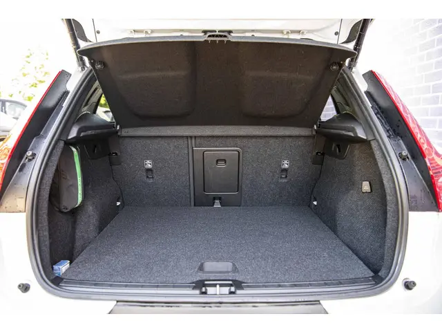 Volvo XC40 1.5 T2 Business Pro 2021 Benzine 27