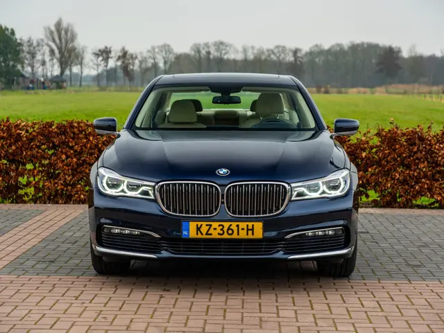 BMW 7 Serie 740i High Executive 2017 Benzine 58