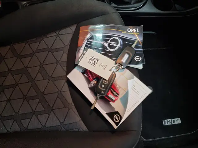 Opel KARL 1.0 ecoFLEX 120 Jaar Edition 2019 Benzine 19