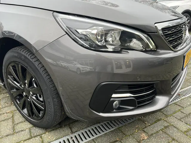 Peugeot 308 1.2 PureTech Allure 2019 Benzine 23