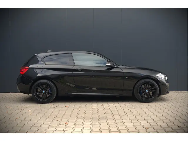 BMW 1 Serie 118i High Executive M Sport 2017 Benzine 9