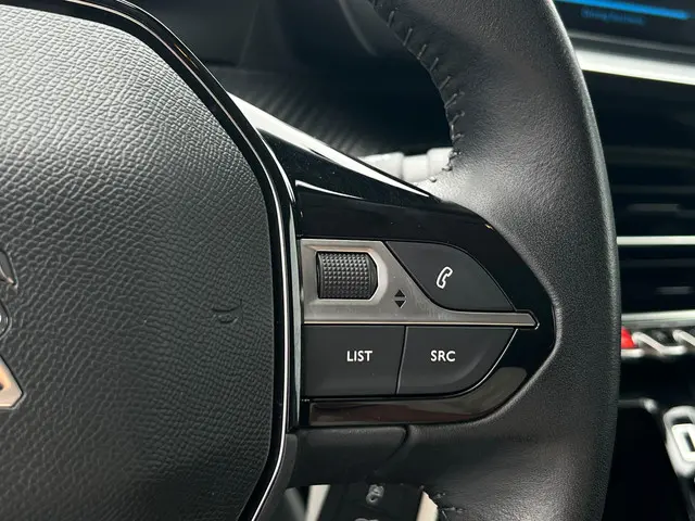 Peugeot 208 1.2 PureTech Blue Lease Active 2020 Benzine 17