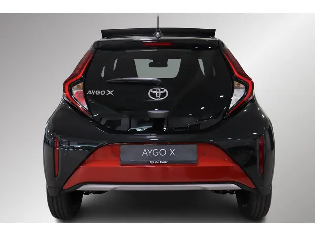 Toyota Aygo X 1.0 VVT-i MT Envy, 2025 Benzine 4