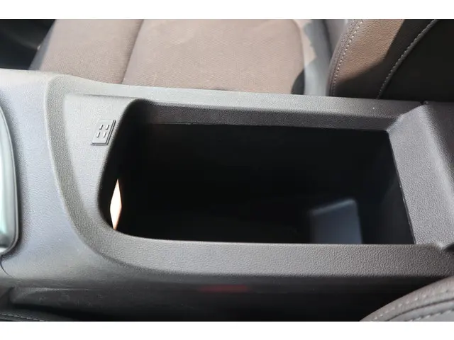 Renault Espace 1.8 TCe Limousin 7p. 2018 Benzine 46