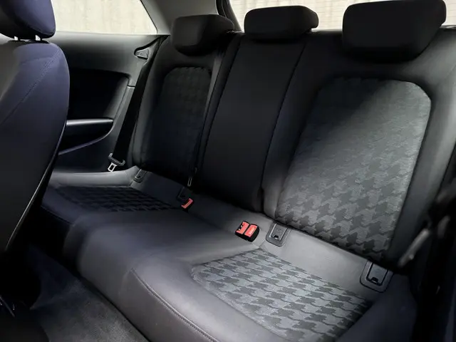 Audi A3 1.4 TFSI CoD 150 pk Ambition 2016 Benzine 8