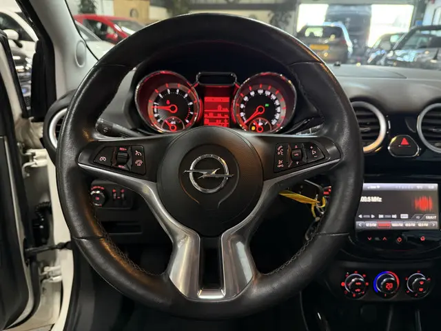 Opel ADAM 1.0 Turbo Rocks 2014 Benzine 11
