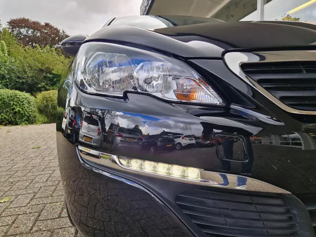 Peugeot 308 SW 1.2 PureTech Blue Lease 2017 Benzine 13