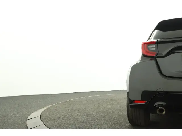 Toyota Yaris 1.6 GR Premium 2021 Benzine 37