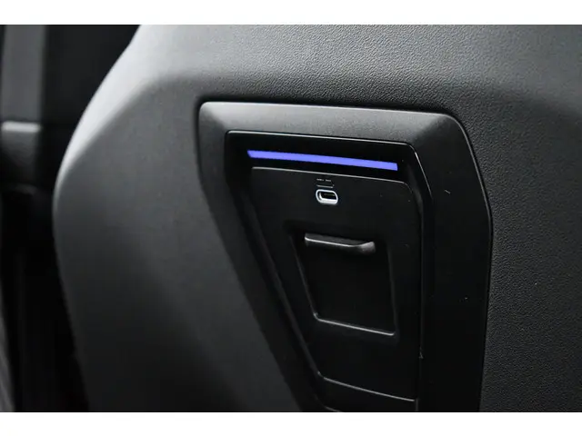 BMW 5 Serie Touring 520i M-Sport 2024 Benzine 81