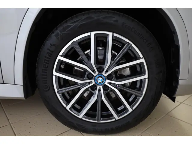 BMW iX1 eDrive20 2023 Elektrisch 6