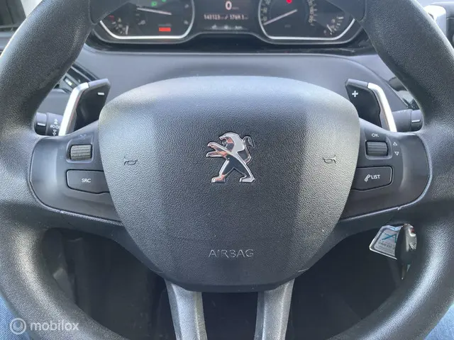 Peugeot 208 1.4 e-HDi Blue Lease DIESEL 2013 Diesel 18