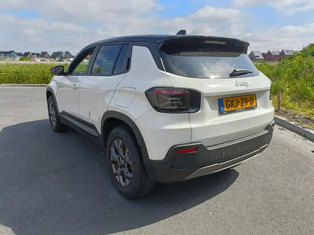 Jeep Avenger Longitude 54 kWh 2024 Elektrisch 4