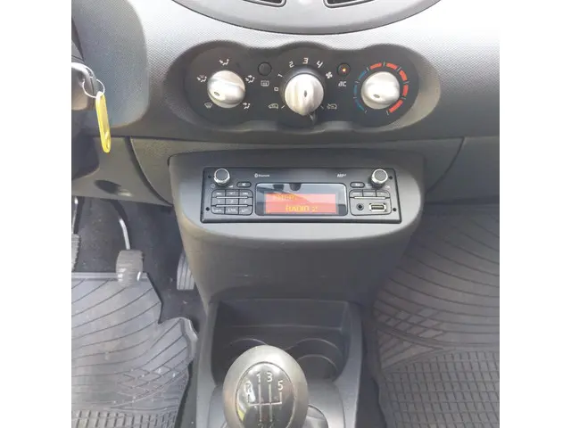 Renault Twingo 1.2 16V airco 2013 Benzine 29