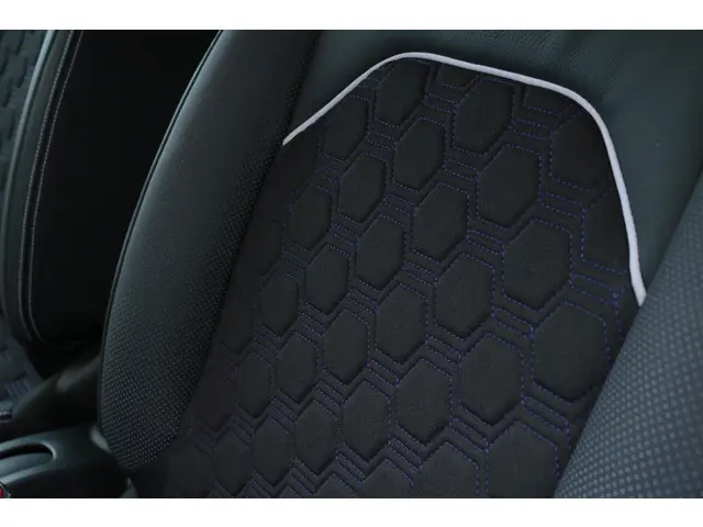 Toyota Aygo X 1.0 VVT-i MT JBL, 2025 Benzine 36