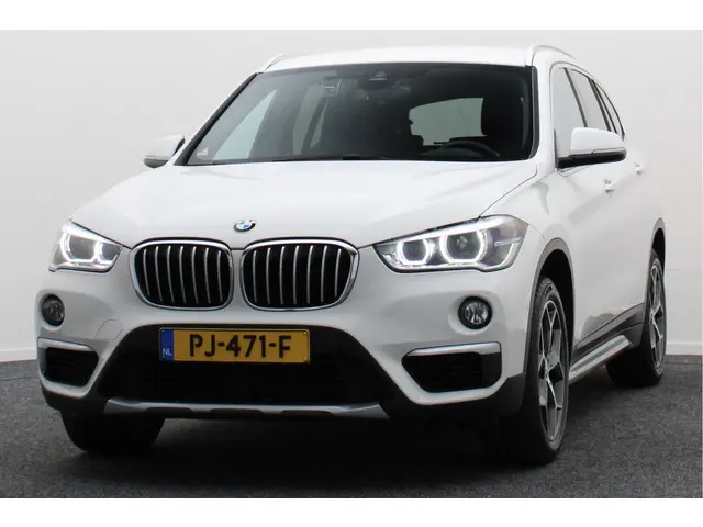 BMW X1 sDrive18i High Executive Automaat 2017 Benzine 23