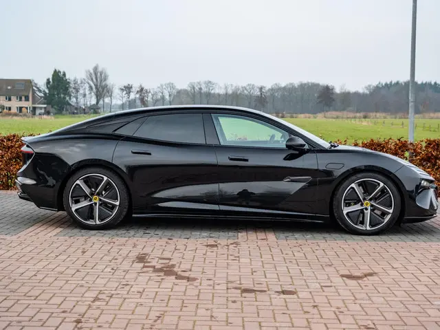 Lotus Emeya S 102 kWh 2026 Elektrisch 15