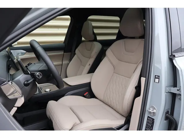 Volvo EX90 Twin Motor Ultra 7p. 111 kWh 2025 Elektrisch 29