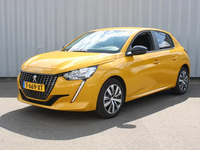 Peugeot 208 1.2 PureTech Active Pack 2023 Benzine 2