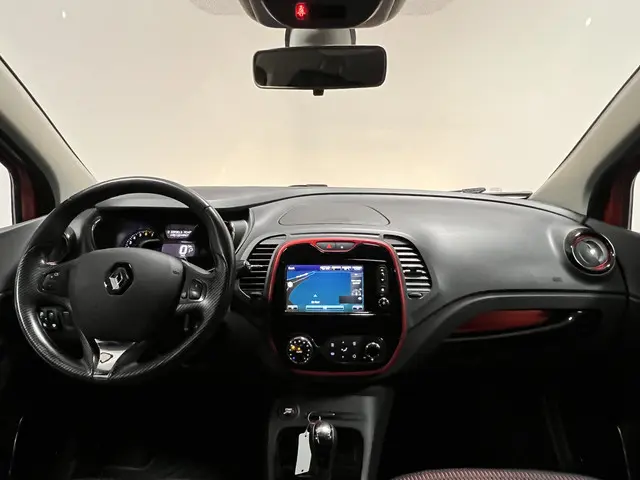 Renault Captur 1.2 TCe Helly Hansen 2015 Benzine 31