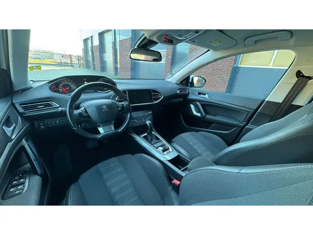 Peugeot 308 SW 1.2 PureTech GT-line 2018 Benzine 19