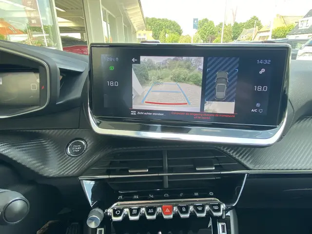 Peugeot 2008 1.2T 130pk Allure 2020 Benzine 17