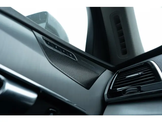 Volvo XC90 T8 Recharge AWD R-Design 2021 Hybride Benzine 9
