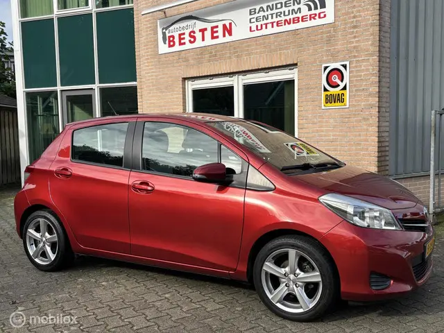 Toyota Yaris 1.3 VVT-i Dynamic / Garantie ! 2012 Benzine 5
