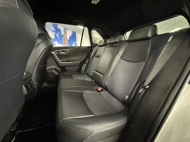 Toyota RAV4 2.5 Hybrid Bi-Tone 2019 Hybride Benzine 8