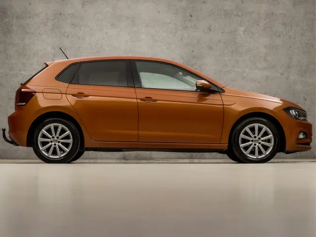 Volkswagen Polo 1.0 TSI Sportline 2018 Benzine 4