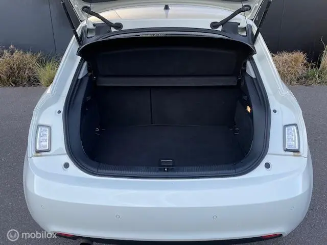 Audi A1 Sportback 1.2 TFSI Attraction 2012 Benzine 13