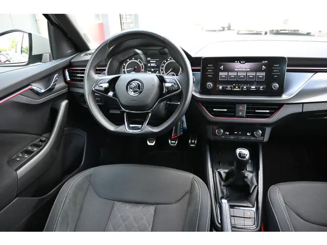 Škoda Scala 1.0 TSI Sport Business 2021 Benzine 27