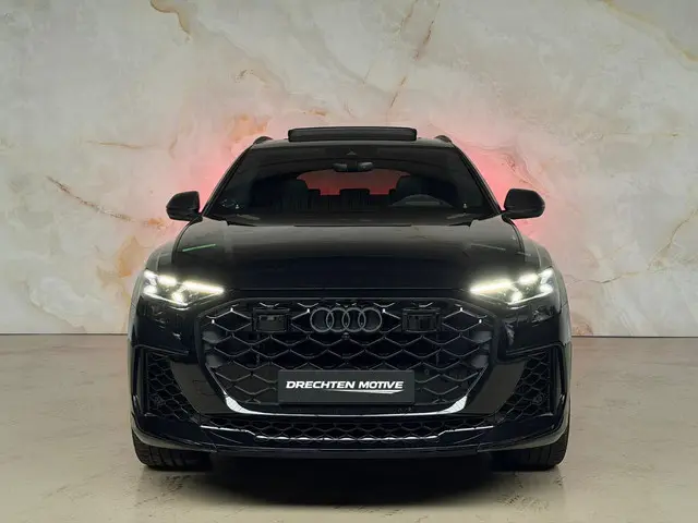Audi RSQ8 3