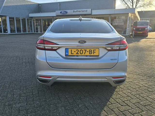 Ford Mondeo 2.0 IVCT HEV ST-Line 2021 Hybride Benzine 4
