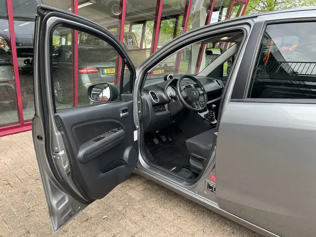 Suzuki Splash 1.2 Exclusive EASSS 2015 Benzine 9