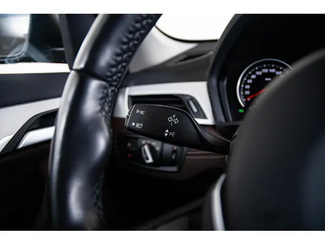 BMW X1 xDrive25e High Executive 2022 Hybride Benzine 30