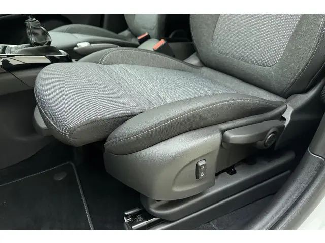 Opel Crossland 1.2 Turbo Level 3 2023 Benzine 17