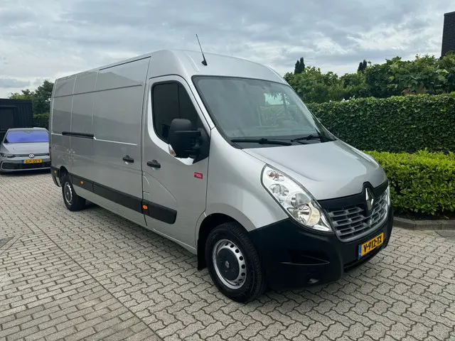 Renault Master T35 2.3 dCi L3H2 Energy 2018 Diesel 19