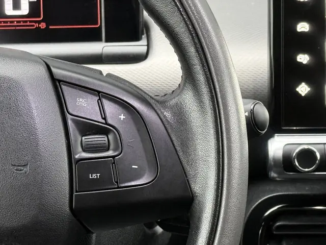 Citroën C4 Cactus 1.2 PureTech Rip Curl 2016 Benzine 21