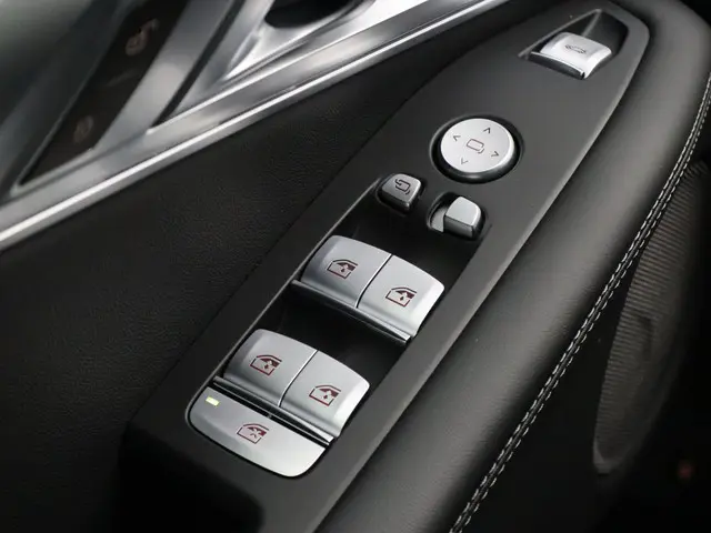 BMW XM PHEV 50e 2025 Hybride Benzine 29