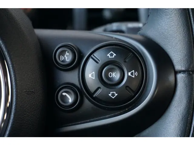 MINI 3-Deurs Cooper C 2019 Benzine 23