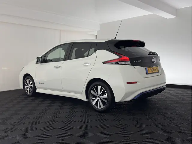 Nissan Leaf Acenta 40 kWh {SOH-90%} 2020 Elektrisch 4