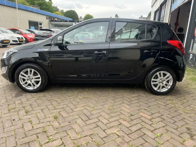 Hyundai i20 1.2i i-Motion 2014 Benzine 8