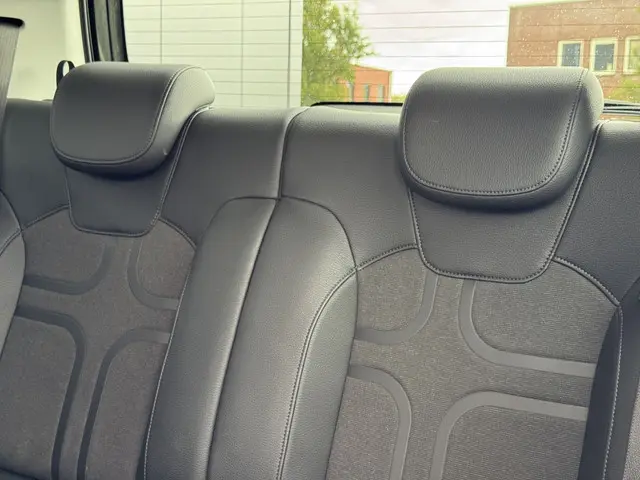 Opel ADAM 1.4 Glam 2013 Benzine 33