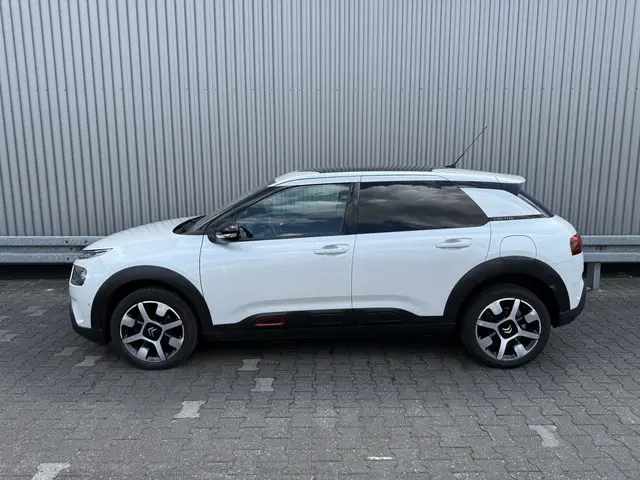 Citroën C4 Cactus 1.2 PureTech Shine 2018 Benzine 8