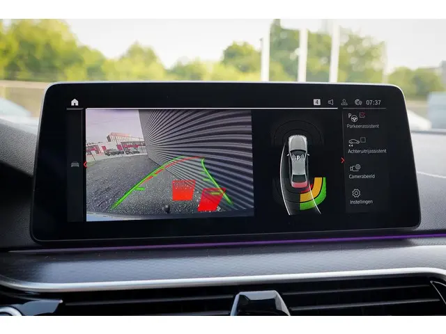 BMW 5 Serie 530e High Executive 2022 Hybride Benzine 25