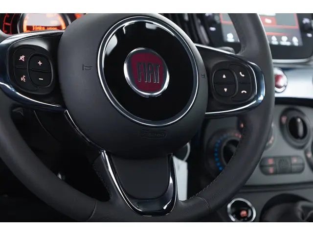 Fiat 500 1.0 Hybrid Club | CRUISE | PDC | AIRCO . 2023 Benzine 9