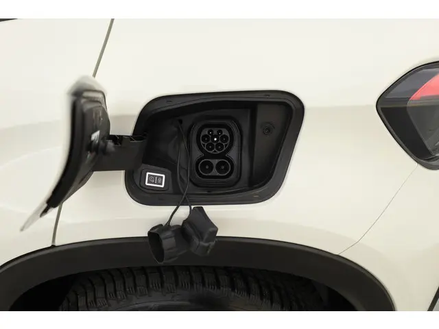 Jeep Avenger Longitude 54 kWh 2023 Elektrisch 46