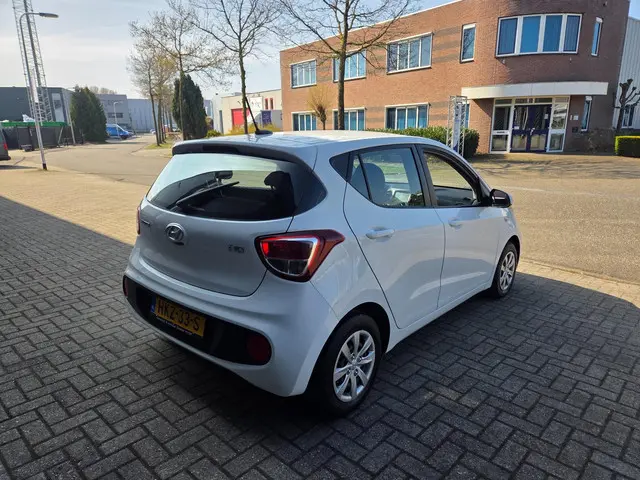 Hyundai i10 1.0i Comfort 2017 Benzine 6
