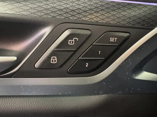 BMW X3 xDrive30e High Executive 2023 Hybride Benzine 71