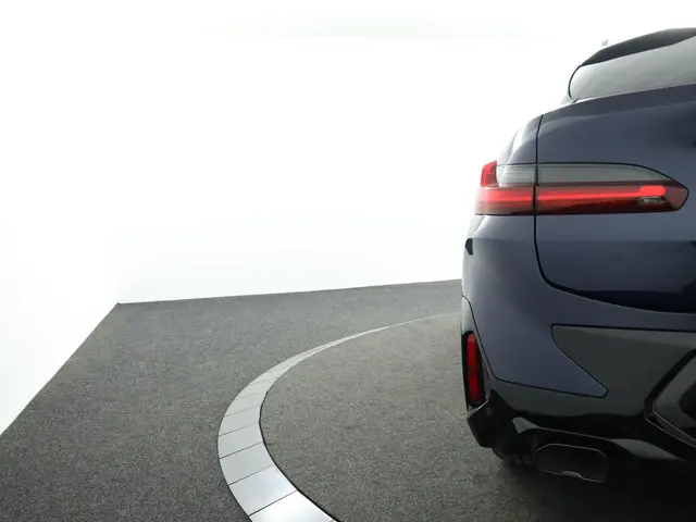 BMW X4 M40i Business Edition Plus 2022 Benzine 33